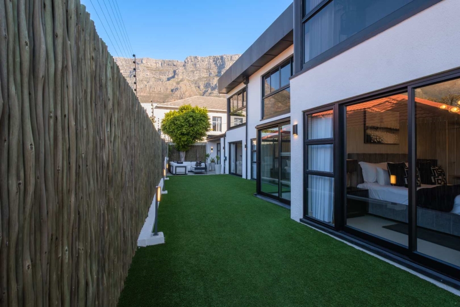 7 Bedroom Property for Sale in Oranjezicht Western Cape